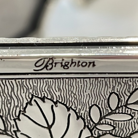 BRIGHTON TAPESTRY FOUR-PICTURE FRAME - Picture 6 of 6